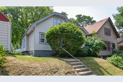 1901 E Hillcrest Ave, Milwaukee, WI 53207 - Photo 3