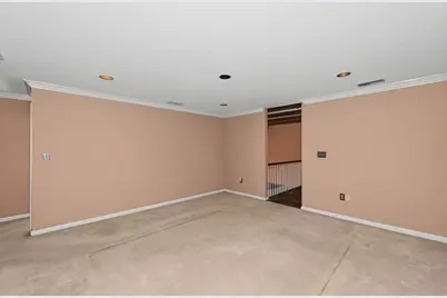 530  Park Cir, Elm Grove, WI 53122 - Photo 41