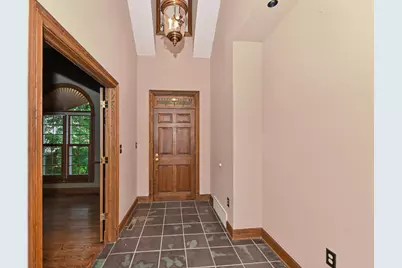 530  Park Cir, Elm Grove, WI 53122 - Photo 9