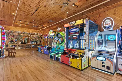 22 N Main St, Hartford, WI 53027 - Photo 27