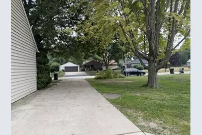 5314 W Wahner Ave, Brown Deer, WI 53223 - Photo 33