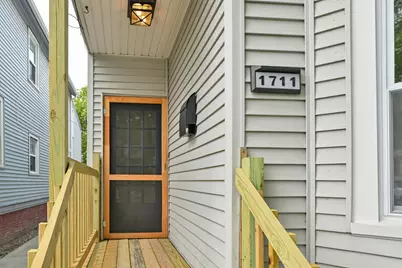 1711 N Astor St, Milwaukee, WI 53202 - Photo 3