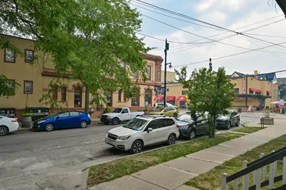 1711 N Astor St, Milwaukee, WI 53202 - Photo 27