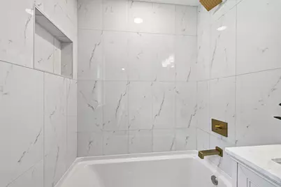 1711 N Astor St, Milwaukee, WI 53202 - Photo 17