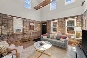 1850 N Warren Ave, Milwaukee, WI 53202 - Photo 3