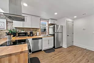 1850 N Warren Ave, Milwaukee, WI 53202 - Photo 5