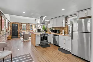 1850 N Warren Ave, Milwaukee, WI 53202 - Photo 7