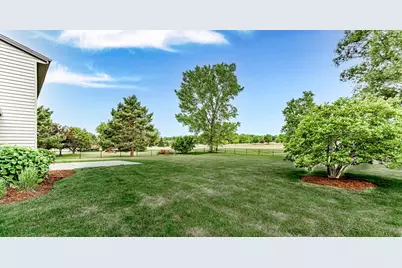 28720  Sunflower Ln, Racine, WI 53185 - Photo 21