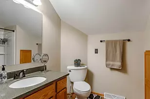 28720 Sunflower Ln, Racine, WI 53185 - Photo 13