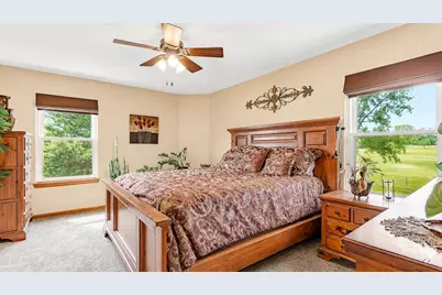 28720  Sunflower Ln, Racine, WI 53185 - Photo 11