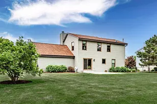 28720 Sunflower Ln, Racine, WI 53185 - Photo 19