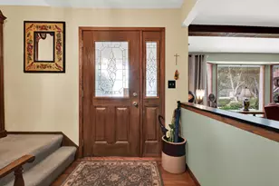 N22W22227 Meadowood Ct, Pewaukee, WI 53186 - Photo 7