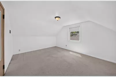 215 N 11th St, Oostburg, WI 53070 - Photo 13