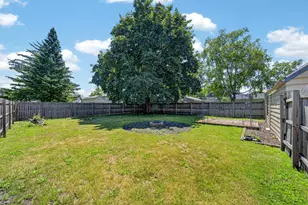 215 N 11th St, Oostburg, WI 53070 - Photo 29