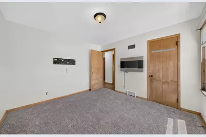 215 N 11th St, Oostburg, WI 53070 - Photo 11