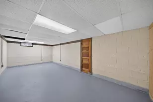 215 N 11th St, Oostburg, WI 53070 - Photo 17