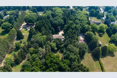 6775  Glacier Dr, Barton, WI 53090 - Photo 13