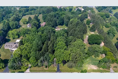 6775  Glacier Dr, Barton, WI 53090 - Photo 15