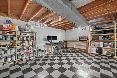 5684 N Milwaukee River Pkwy, Glendale, WI 53209 - Photo 27
