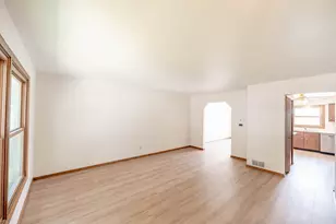 507 Maple St, Grafton, WI 53024 - Photo 3