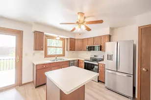 507 Maple St, Grafton, WI 53024 - Photo 9
