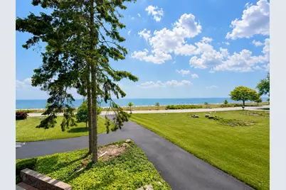 7515 N Beach Dr, Fox Point, WI 53217 - Photo 33