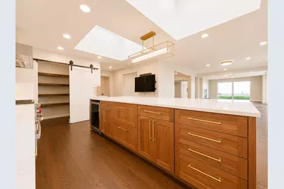 7515 N Beach Dr, Fox Point, WI 53217 - Photo 5