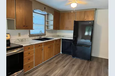149 W Center Ave, Cedar Grove, WI 53013 - Photo 7
