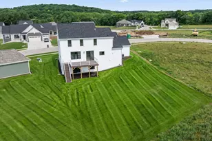 805 Viewpoint Ave, Waukesha, WI 53188 - Photo 33