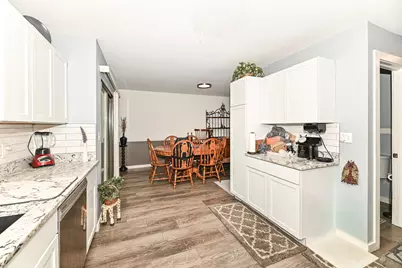 9028 N 70th St #5, Milwaukee, WI 53223 - Photo 7
