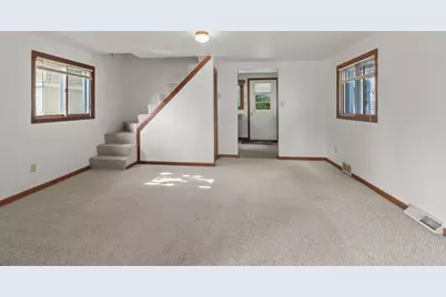 1605  Jackson Park Dr, Delavan, WI 53115 - Photo 7