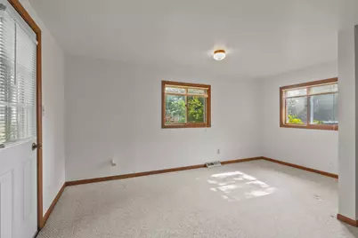 1605  Jackson Park Dr, Delavan, WI 53115 - Photo 5
