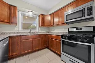 W126N7009 Highland Dr, Menomonee Falls, WI 53051 - Photo 11