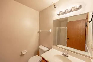 9131 S Aspen Dr, Oak Creek, WI 53154 - Photo 9