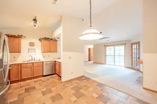 9131 S Aspen Dr, Oak Creek, WI 53154 - Photo 5