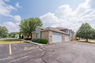 9131 S Aspen Dr, Oak Creek, WI 53154 - Photo 1