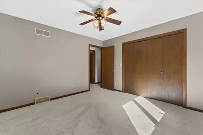 2905  Cody Ct, Waukesha, WI 53188 - Photo 7