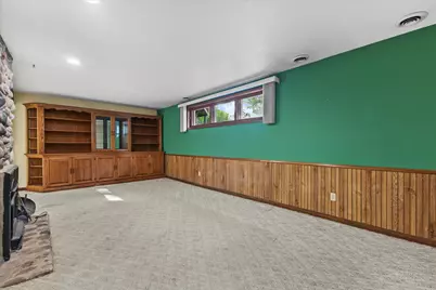 2905  Cody Ct, Waukesha, WI 53188 - Photo 17