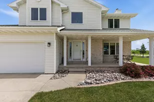 N2244 Nicole Ct, Vandenbroek, WI 54130 - Photo 3