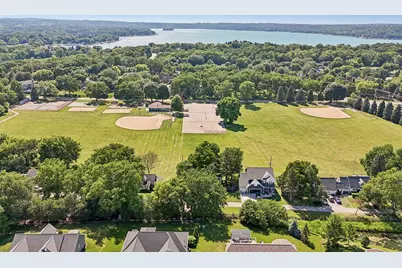 W272N2593  Apple Tree Ln, Pewaukee, WI 53072 - Photo 45