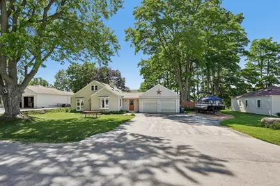 W272N2593  Apple Tree Ln, Pewaukee, WI 53072 - Photo 49