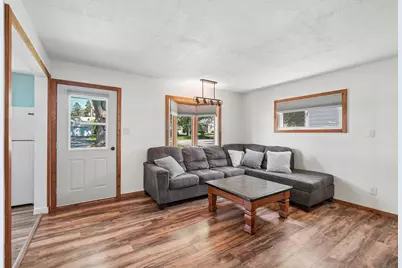 W272N2593  Apple Tree Ln, Pewaukee, WI 53072 - Photo 7