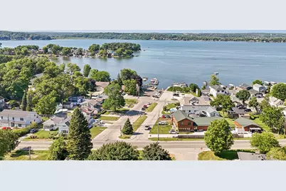 W272N2593  Apple Tree Ln, Pewaukee, WI 53072 - Photo 3