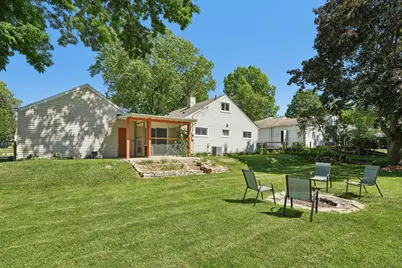 W272N2593  Apple Tree Ln, Pewaukee, WI 53072 - Photo 35