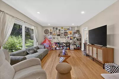 7820 W Bradley Rd, Milwaukee, WI 53223 - Photo 5