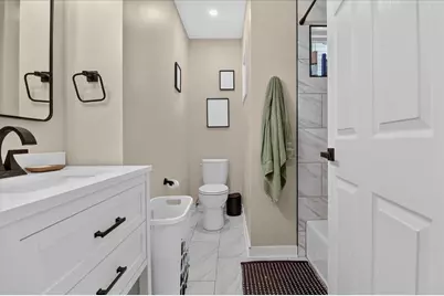 7820 W Bradley Rd, Milwaukee, WI 53223 - Photo 15