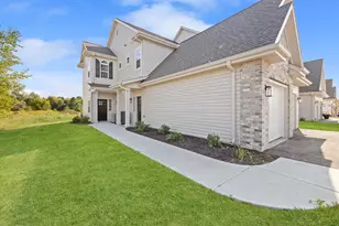 1814 Horseshoe Ln, Slinger, WI 53086 - Photo 5