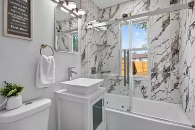 5469 N 58th St, Milwaukee, WI 53218 - Photo 23