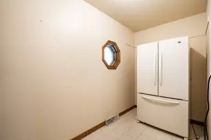 9111 Wildflower Ct, Hales Corners, WI 53130 - Photo 25
