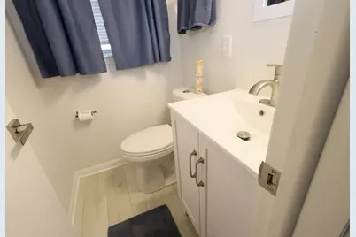 10325 W Sheridan Ave, Milwaukee, WI 53225 - Photo 11